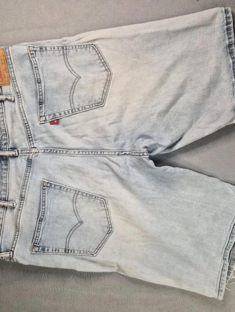 Levi's 541 light wash denim straight leg jorts Size mens 36